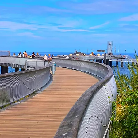 Haus Albatros 2 Апартаменты *